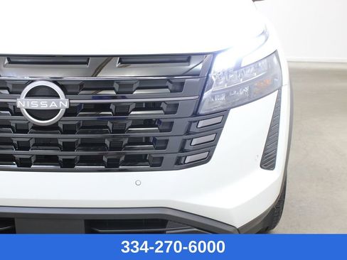 New 2026 Nissan Pathfinder SV image 7