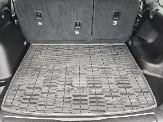 Used 2024 Jeep Grand Cherokee Limited AWD/4WD image 7