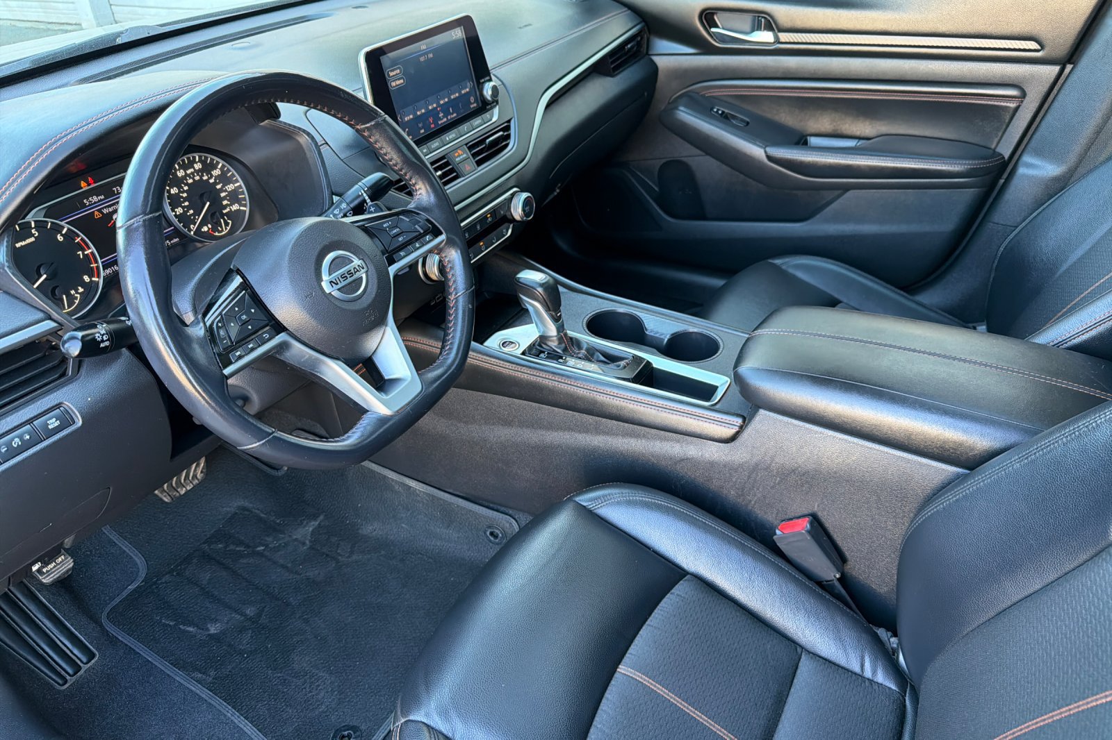 Used 2021 Nissan Altima 2.5 SR w/ SR Premium Package FWD image 12