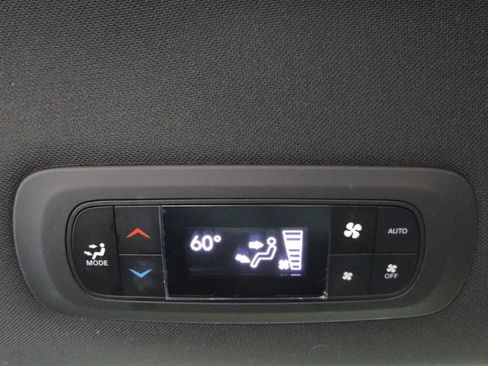 Used 2023 Chrysler Pacifica Touring-L w/ S Appearance Package FWD image 30