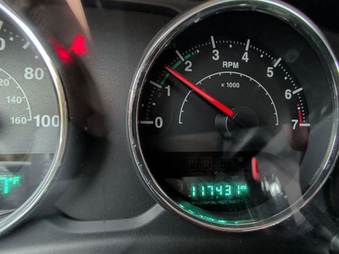 Used 2014 Jeep Wrangler Unlimited Sport image 17