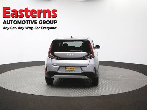 Used 2025 Kia Soul LX w/ LX Technology Package FWD image 35