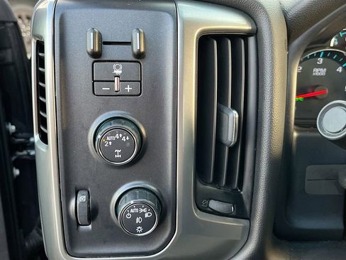 Used 2019 Chevrolet Silverado 1500 LT w/ All Star Edition image 10