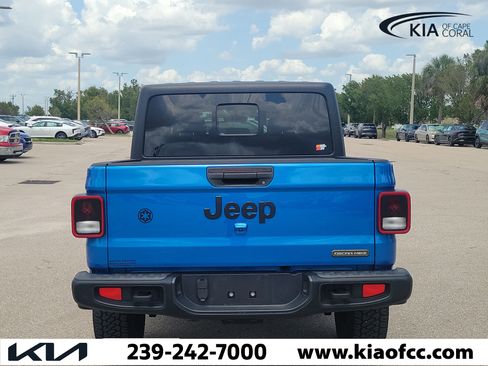 Used 2021 Jeep Gladiator Sport AWD/4WD image 5