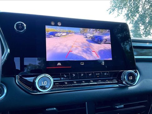 Used 2025 GMC Canyon Elevation w/ Convenience Package image 24