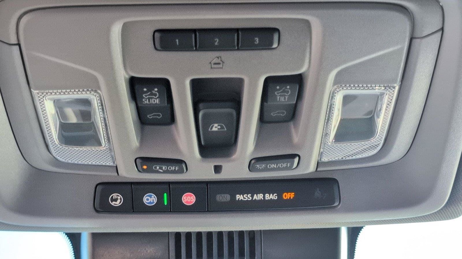 Used 2025 Chevrolet Silverado 2500 LTZ w/ LTZ Convenience Package AWD/4WD image 22