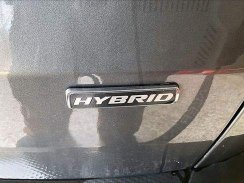 Used 2022 Ford Escape SE w/ Cold Weather Package image 24