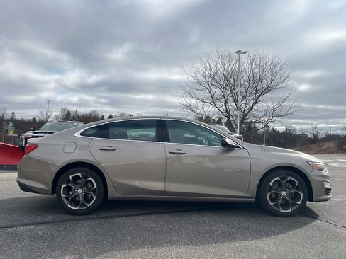 Used 2023 Chevrolet Malibu LT w/ Driver Confidence Package image 3