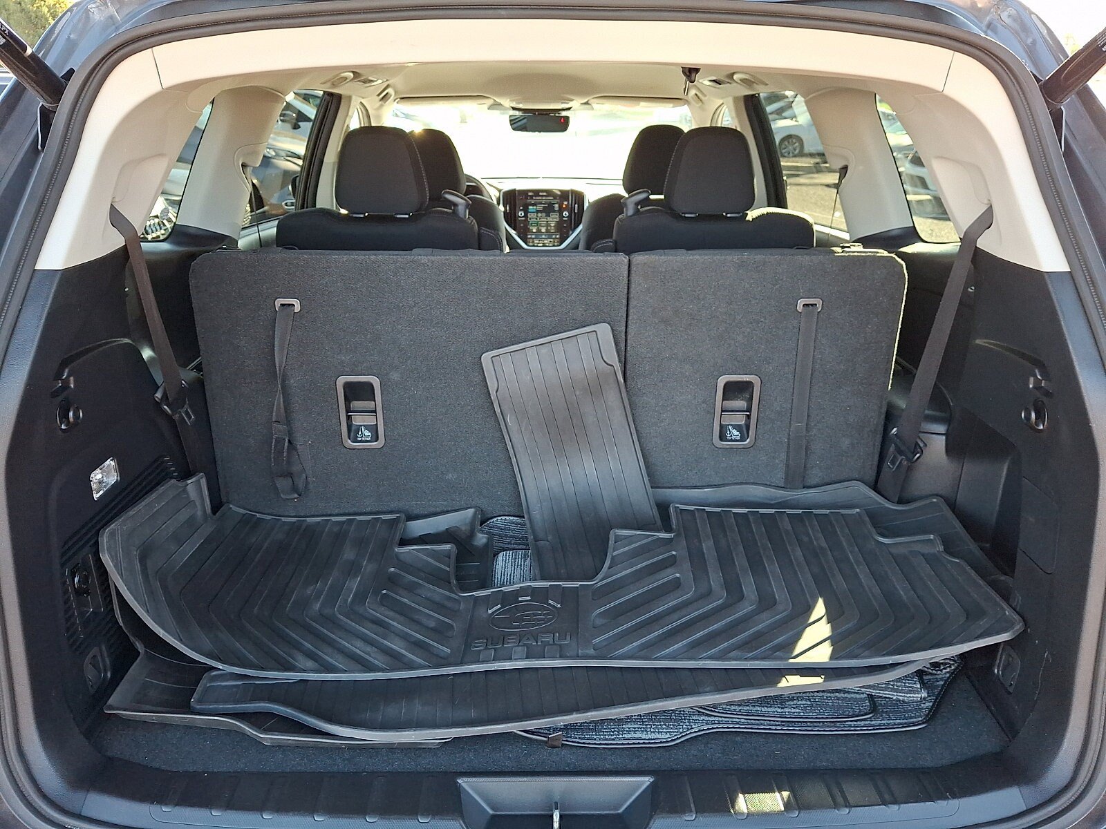 Used 2023 Subaru Ascent Premium w/ Convenience Package AWD/4WD image 29