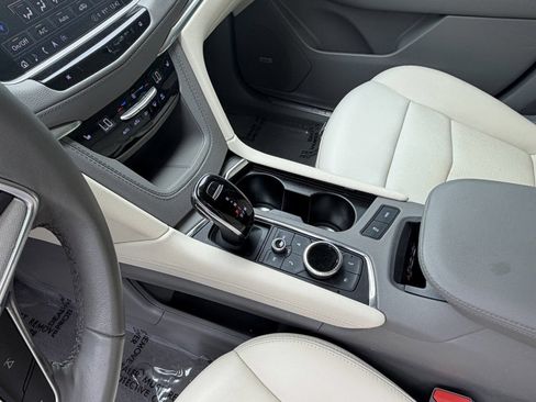 Used 2023 Cadillac XT5 Premium Luxury FWD image 21