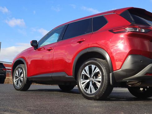 Used 2021 Nissan Rogue SV image 19