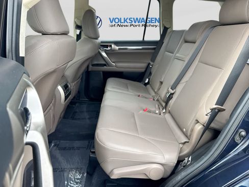 Used 2020 Lexus GX 460 Premium w/ Premium Package AWD/4WD image 25
