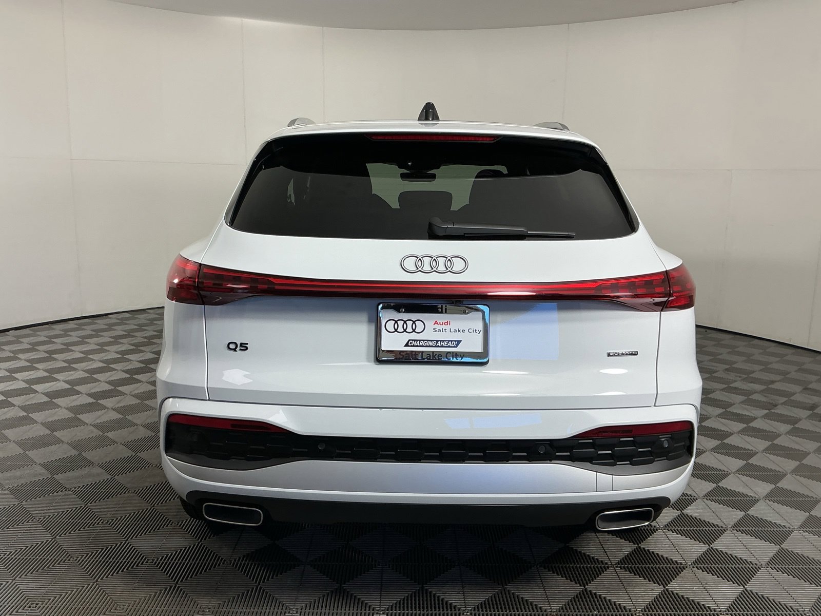 Used 2025 Audi Q5 Premium Plus w/ Premium Plus AWD/4WD image 7