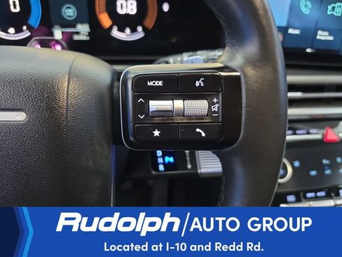 Used 2025 Hyundai Santa Fe SEL FWD image 18