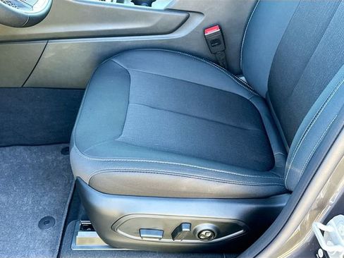 New 2025 Jeep Grand Cherokee L Laredo image 13