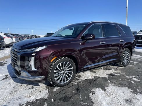 Used 2024 Hyundai Palisade Calligraphy image 5