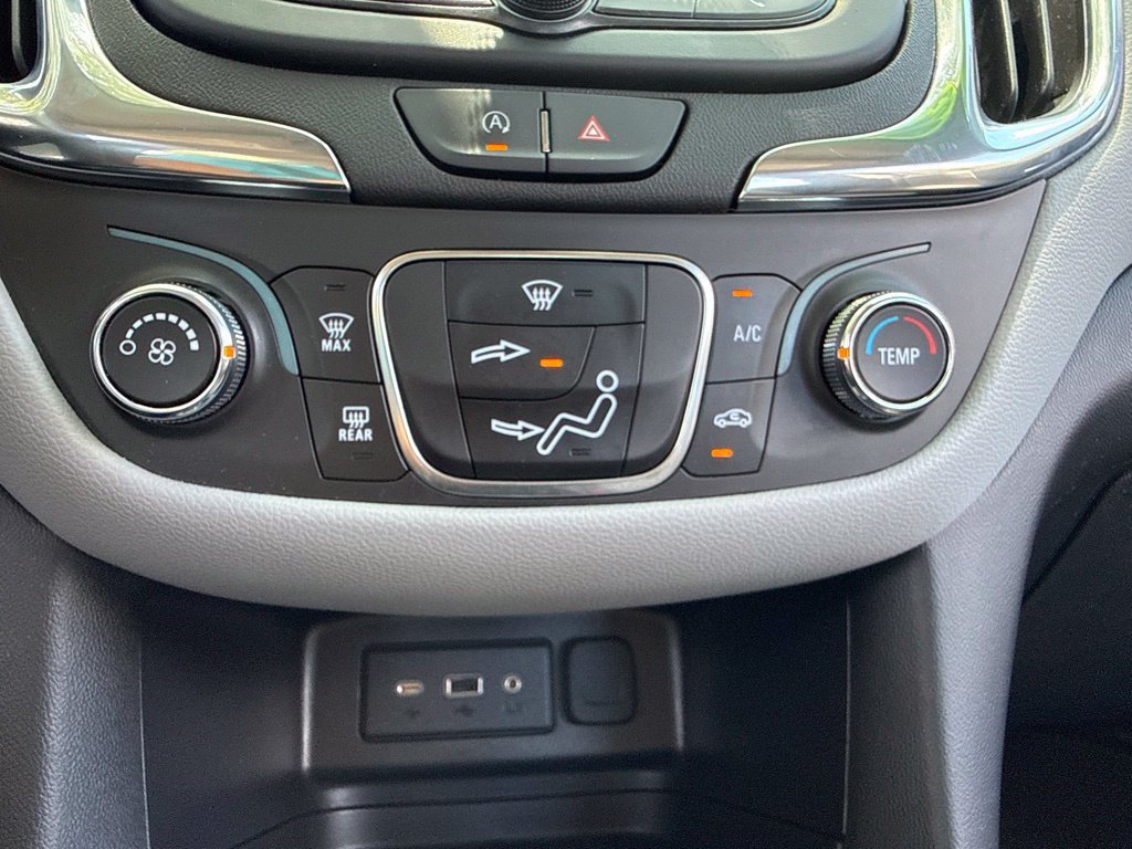 Used 2023 Chevrolet Equinox LS FWD image 36