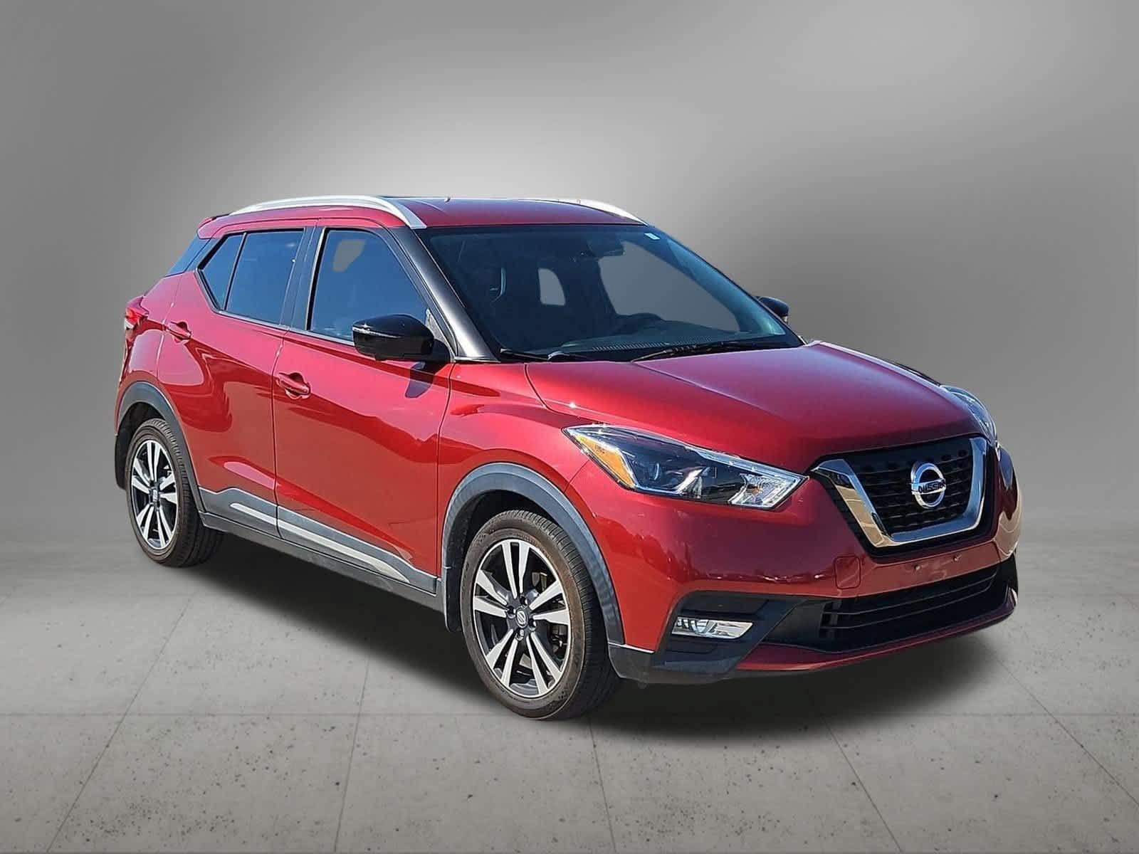 Used 2019 Nissan Kicks SR w/ SR Premium Package FWD image 8