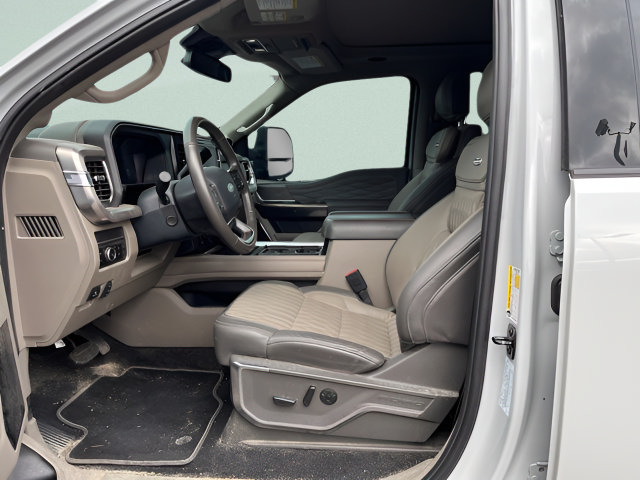 Used 2026 Ford F350 Platinum w/ Platinum Plus Package AWD/4WD image 8