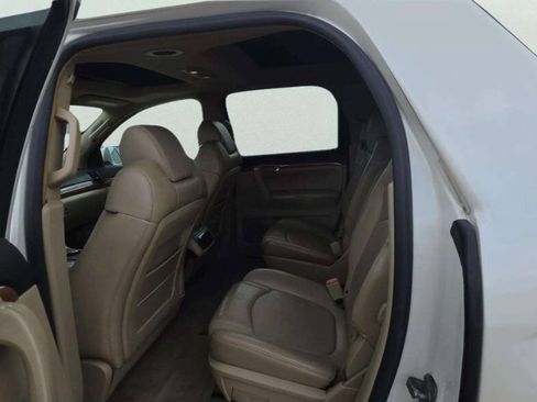 Used 2008 Saturn Outlook XR w/ Premium Trim Package FWD image 7