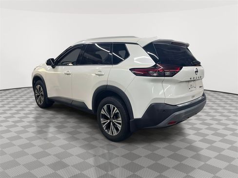 Used 2021 Nissan Rogue SV w/ Premium Package image 6