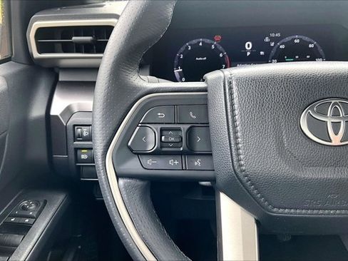 Used 2025 Toyota 4Runner TRD Off-Road AWD/4WD image 11