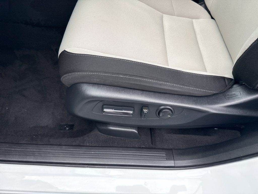 Certified 2024 Honda CR-V EX image 11