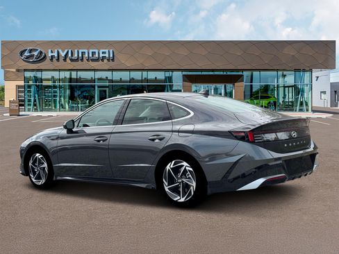 New 2026 Hyundai Sonata SEL FWD image 4