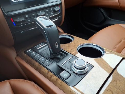 Used 2020 Maserati Quattroporte S Q4 AWD/4WD image 19