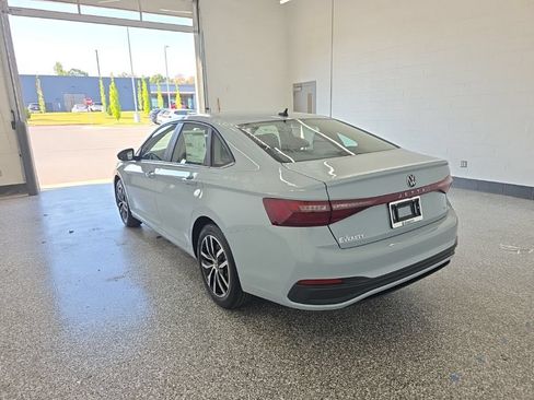New 2027 Volkswagen Jetta SE FWD image 3