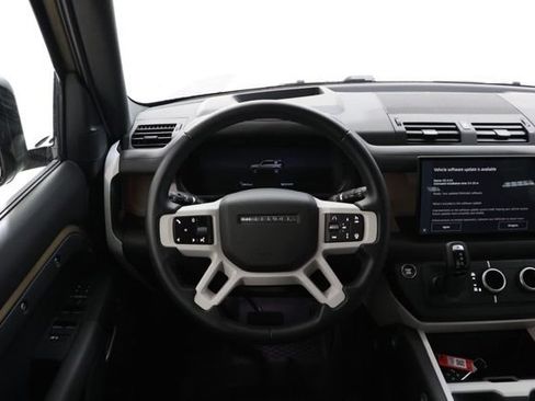 Used 2025 Land Rover Defender 110 X-Dynamic SE AWD/4WD image 11