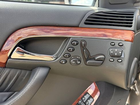 Used 2006 Mercedes-Benz S 430 4MATIC image 18