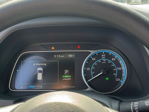 Used 2023 Nissan Leaf S FWD image 16