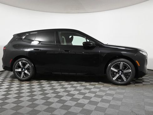 Used 2026 BMW iX xDrive45 w/ Premium Package image 8