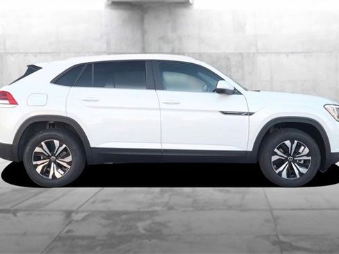 New 2026 Volkswagen Atlas Cross Sport SE image 5