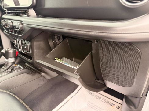 Used 2024 Jeep Wrangler Unlimited Sahara w/ Dual Top Group image 33