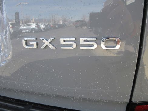 Used 2026 Lexus GX 550 w/ Cold Area Package image 8