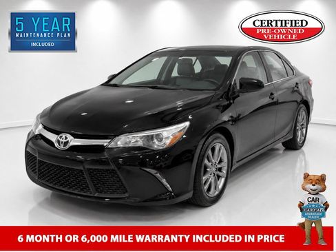 Used 2017 Toyota Camry SE FWD image 1