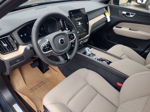 New 2026 Volvo XC60 B5 Plus w/ Protection Package Premier image 11