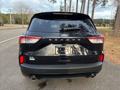 Used 2022 Ford Escape SE w/ SE Sport Appearance Package image 4