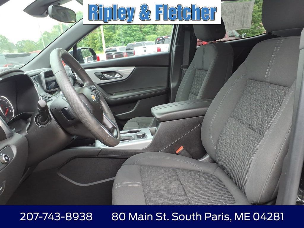 Used 2022 Chevrolet Blazer LT AWD/4WD image 13