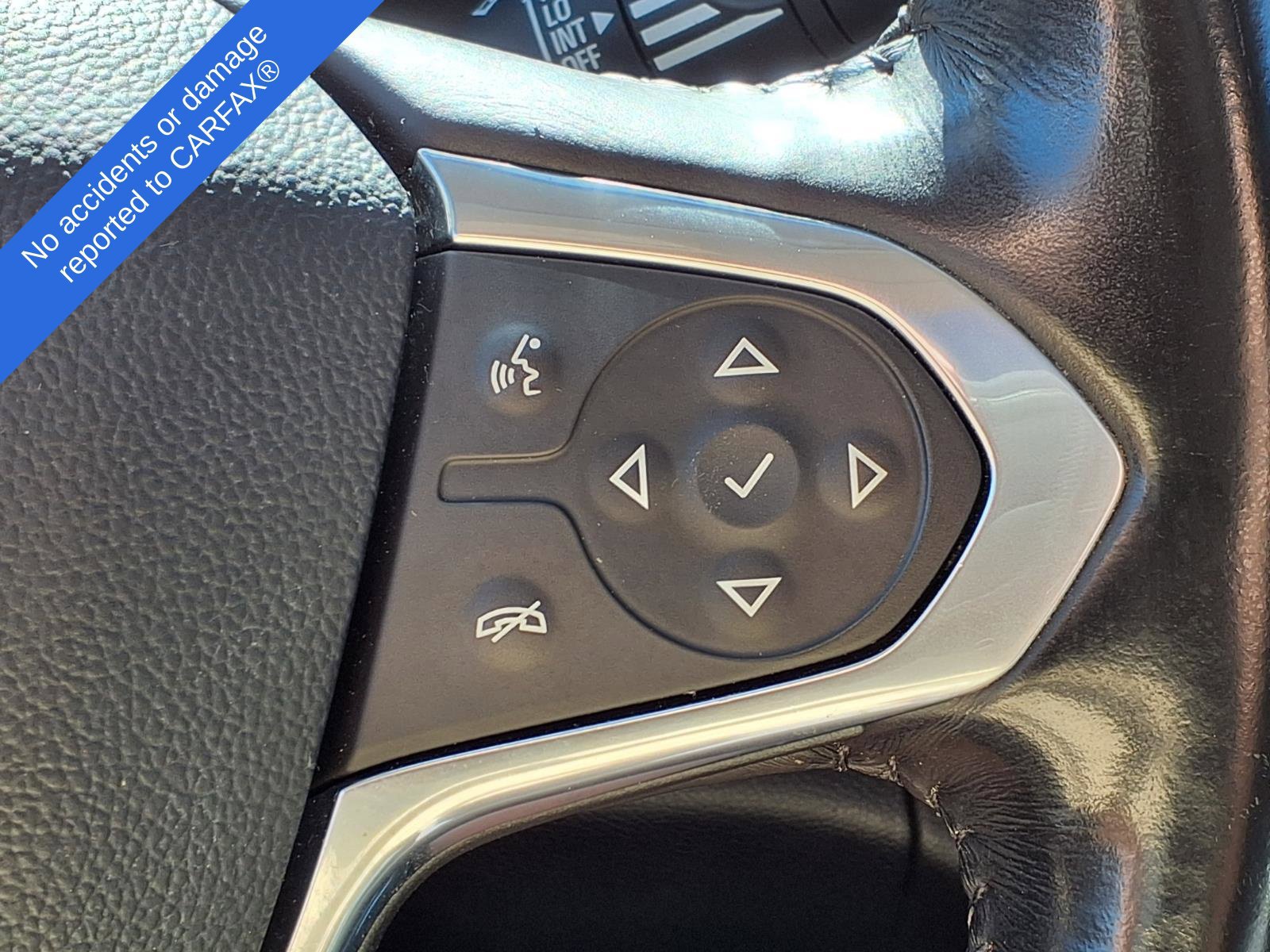 Used 2020 Chevrolet Traverse Premier w/ LPO, Blackout Package AWD/4WD image 28