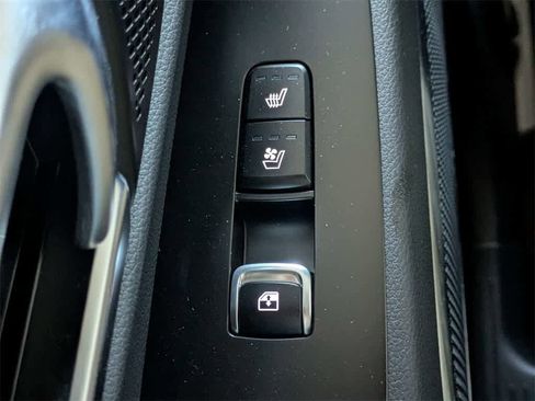 Used 2024 Kia Telluride SX Prestige w/ Towing Package image 22