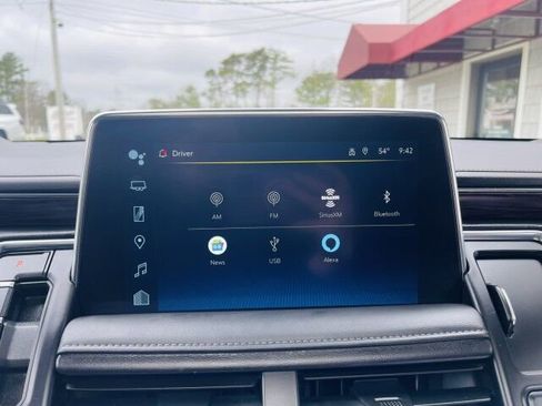 Used 2024 Chevrolet Tahoe Z71 w/ Luxury Package image 36