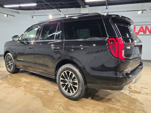 Used 2025 Ford Expedition Platinum AWD/4WD image 5
