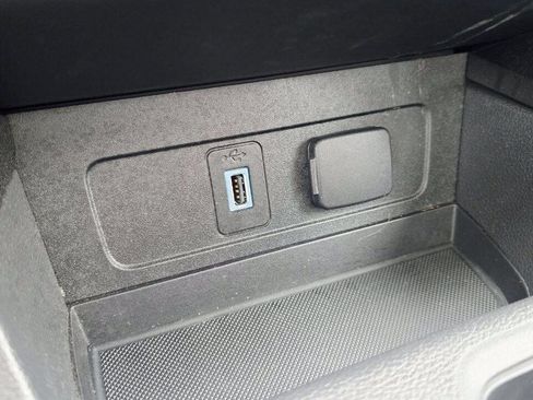 Used 2019 Ford Escape Titanium AWD/4WD image 22
