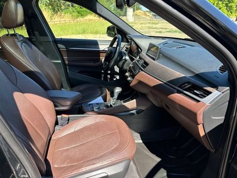 Used 2017 BMW X1 xDrive28i AWD/4WD image 25