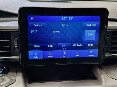 Used 2021 Ford Explorer XLT w/ Equipment Group 202A AWD/4WD image 21