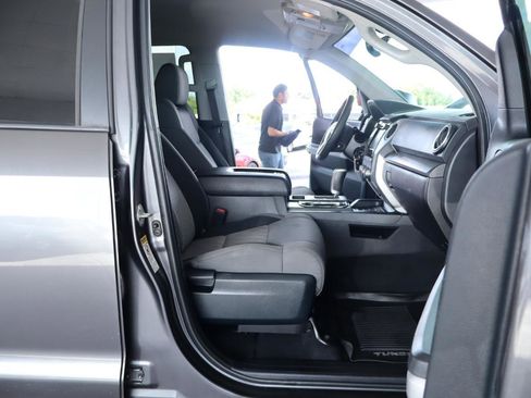 Used 2015 Toyota Tundra SR5 w/ SR5 Upgrade Package RWD image 36
