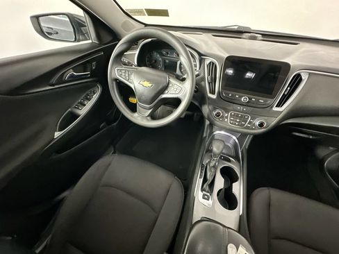 Used 2023 Chevrolet Malibu LT FWD image 9